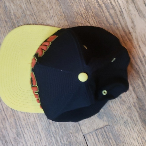 Pikachu hat unisex - Picture 3 of 3